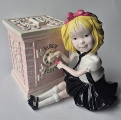 DEPT 56 THE STORYBOOK COLLECTION 2001 CLASSIC ELOISE BANK PINK & MOVIE . . .READ