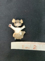 Charming Tales Fitz Floyd Mouse Mice Figurine Lapel Pin Bobblehead Spring Head *