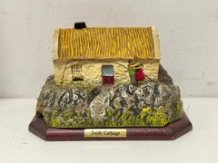 Vintage Irish Cottage Music Box Galway Bay Dancing Man & Woman Ireland Working