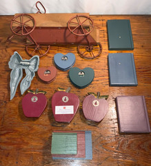 Vintage Assortment Homco Apples Hearts Wagon Shelf Books Bow Wall Decor