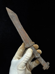 Ancient Roman Knife circa 1nd – 2rd century AD.