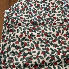 Longaberger Bib Apron – Traditional Holly 30” Deep Pockets
