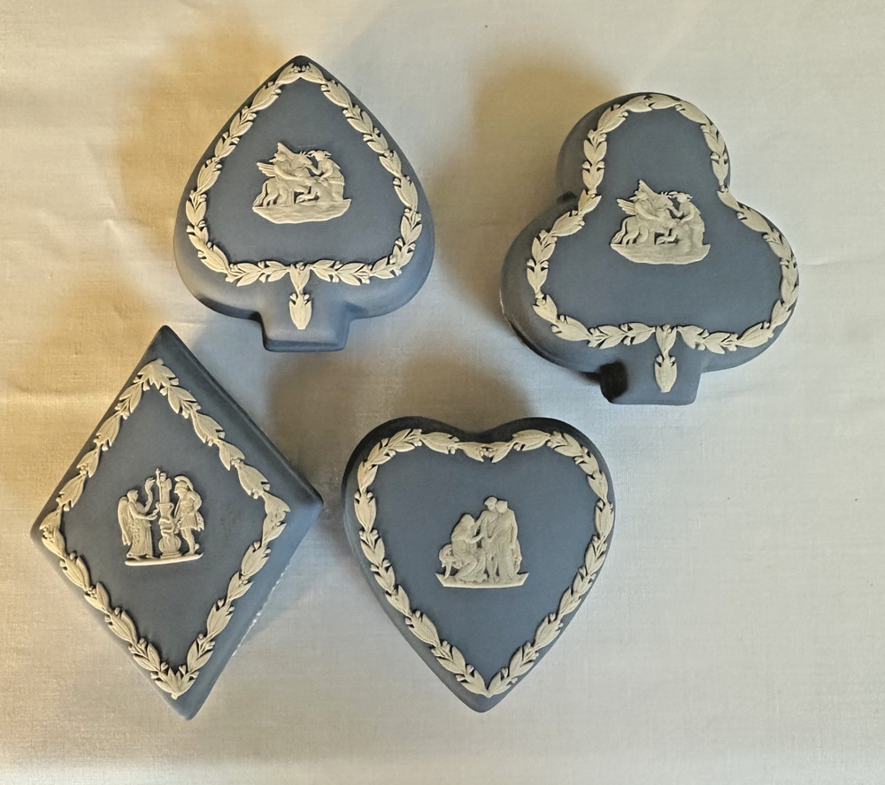 WEDGWOOD JASPERWARE BLUE TRINKET BOXES WITH LIDS SET OF 4