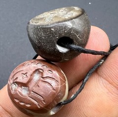Jasper Stone Pair Of Old Ancient Sassanian Era Different Intaglios Stamp Beads