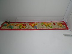 HANDMADE APPLIQUE WORK WALL MAT FROM INDIA FEATURING BIRDS 20″ LONG UNBRANDED
