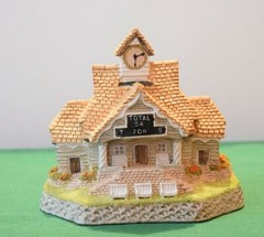 David Winter Cottages The Pavillion In excellent condition and in original box.