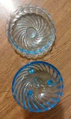 Wilkerson Light Blue UV Reactive Tninket Dish 3-footed NEW 3 In Tall 4 In Wide