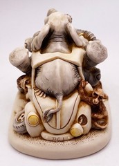 VTG Harmony Kingdom Heavy Petting Elephant Crashed Car Signed 2.5″ 2004