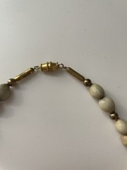Vtg Carved Jade Double Fish Pendant Necklace Beads Boho Pisces Koi Carp