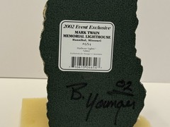 Harbour Lights “Mark Twain Memorial” (#654) Signed by Bill Younger 2002 event