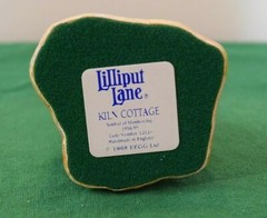 Lilliput Lane Cottages Kiln Cottage L2124 Mint in original box with deed.