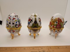 Vtg. Unbranded Handcraft Egg-Shaped Porcelain Footed Floral Trinket Box Lot Of 3