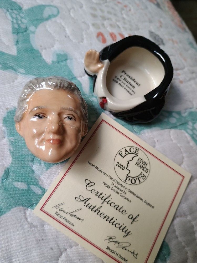 Vtg 2000 Signed Kevin Francis Face Pot Bill Clinton Trinket Box
