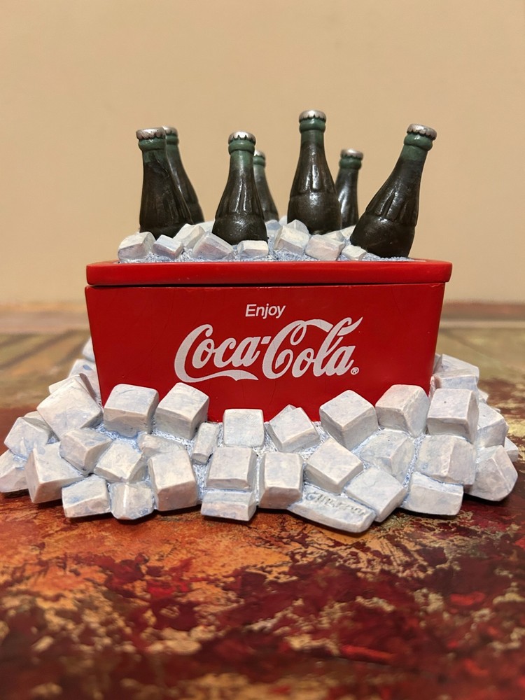 Giuseppi Studio 100 Treasure Box Coca-Cola Ice Cooler 2000
