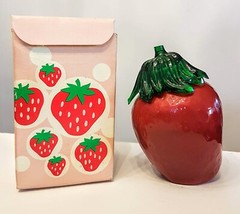 Avon Big Berry Decanter Strawberry Bath Foam 10 oz Red Plastic Bottle NOS Box