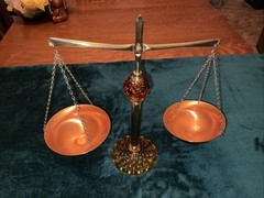 VINTAGE AMBER GLASS COPPER & BRASS ” SCALES OF JUSTICE” MID CENTURY RETRO