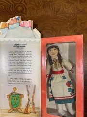 1979 Hallmark Famous Americans Annie Oakley Collectible Doll