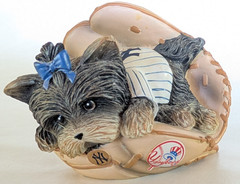 NY Yankees Figurine Hamilton Collection Furry Best Yankees Fans Yorkie Dog