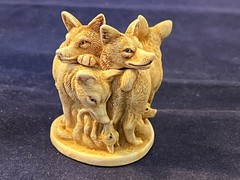 Harmony Kingdom~ DEN MOTHERS~ Wolves and cubs~UK Made~ Signed ~ NIB ~early