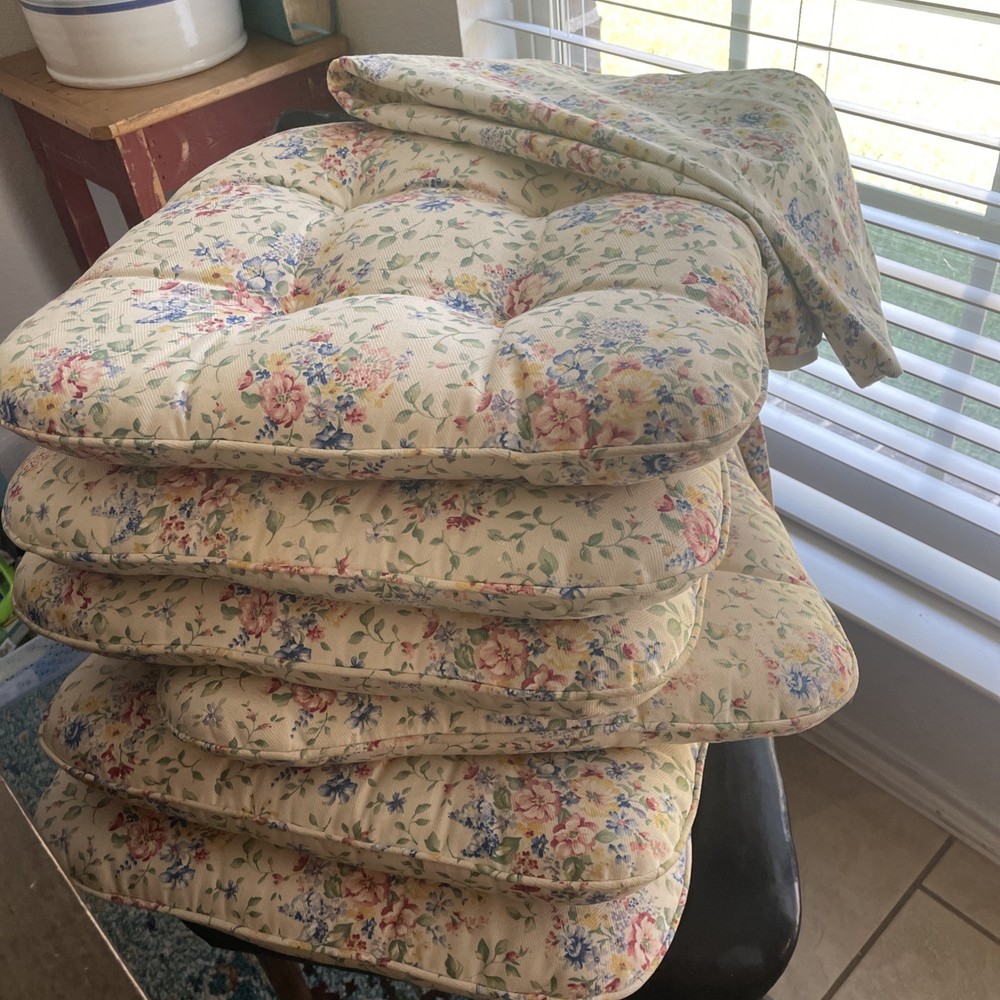 Longaberger Spring Floral Lined Fabric Valance 75”x 18″ and 6 matching cushions