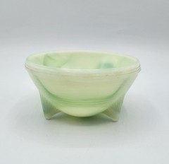 VTG 1940s Akro Agate Slag URANIUM Glows JADITE GREEN FOOTED DISC BOWL 3.5 DIAM