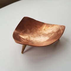 Copper art trinket coin dish tripod legs MCM retro modernist triangular vintage