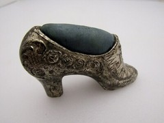 Unbranded Made in Occupied Japan Miniature Metal High Heel Shoe Pin Cushion