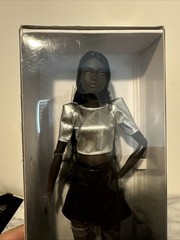 Barbie Signature Looks Model #10 Dark-Brown Straight Hair Tall MTM Simone