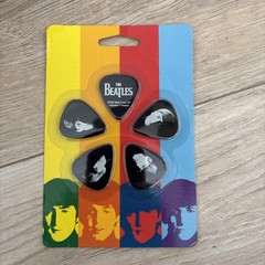 Planet Waves Meet The Beatles Guitar Picks 10 Medium New in packaging