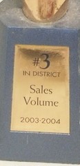 AVON AWARD TROPHY PRESIDENTS RECOGNITION #3 In DISTRICT SALES VOLUME 2003-2004