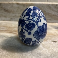 Blue & White Chinese Chinoiserie Lotus Blossom Egg 4.25”