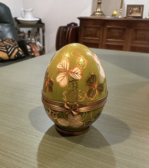 Limoges Imperial Clover Egg (limited series 151)