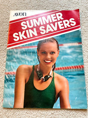Vintage AVON 1981 SALES CATALOG BROCHURE (Campaign 16) ~ Large Format/ No Label