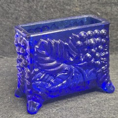 Vtg Boyd Glass Cobalt Blue Footed Playing Card/Cigarette Holder Green Glow