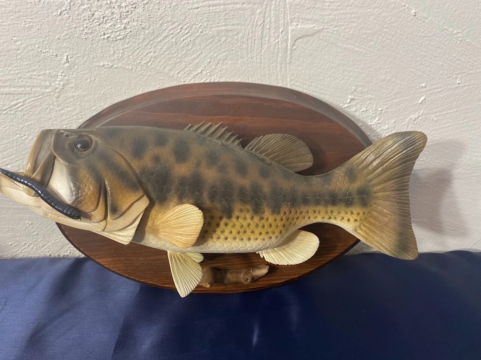 Decorative Replica Bass Fish Mounted Wood Plaque 11”