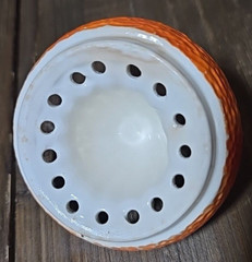 Majolica Ceramic Pottery Juicer Reamer White Orange Peel Chips 3″ Cup Top 1930s