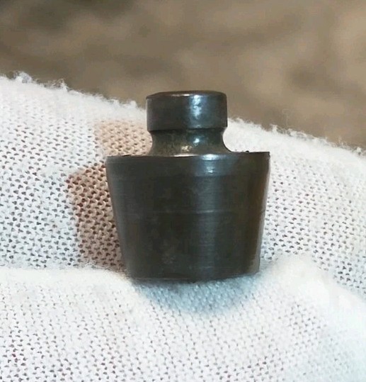 Unknown Find Possible A Weight Of Some Kind Metal Detecting Find (223)