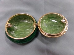 Gold Tone Frog On A Round Trinket Box With Green Rhinestone Eyes ~ Unbranded