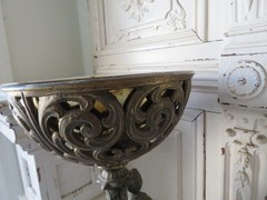 FABULOUS Vintage Metal STATUE 2 CHERUBS with Ornate Bowl HOLDER on Top