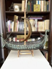 100% COPPER & WOOD NORWEGIAN VIKING SHIP W/WOODEN STAND APROX 16” L, 14” T, 4″ W