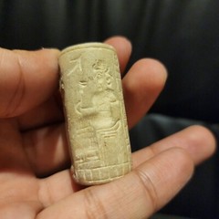 FANTASTIC A BEAUTIFUL NEAR EASTERN CUNEIFORM SUMERIAN STONE CYLINDER SEAL