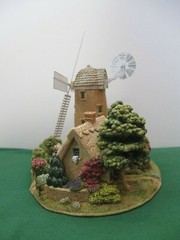 Lilliput Lane Windy Mill. Mint in its original box with a deed.