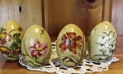 Vintage Handpainted Wooden Eggs. Unsigned And Unbranded.