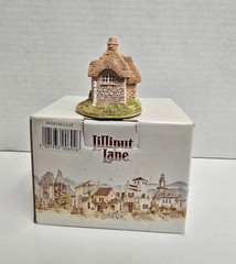 Lilliput Lane Collectible Cottages Sweet Pea Cot. In original box.