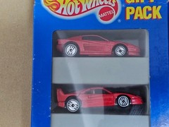Hot Wheels Ferrari 5 Pack Unopened Red Gift Set 1993 Collectible