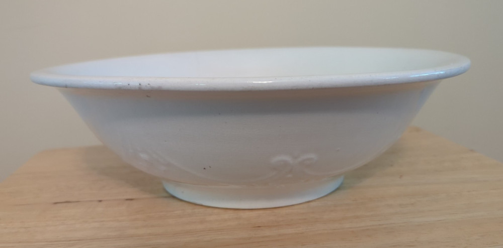 Antique W.S. George Off White Wash Basin ~ Large 14″ X 4-1/4″~ Cracks & Crazing