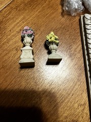 Avon Gift Collection – Garden Tic Tac Toe Game Board w/ Flowers in Urns NEW