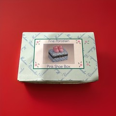 Madame Alexander Classic Pink Shoe Trinket Fine Porcelain Hinged Box PHB NIB