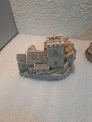 David Winter 2 Pcs Hand Painted In England Castle/village * ESTATE SALE *