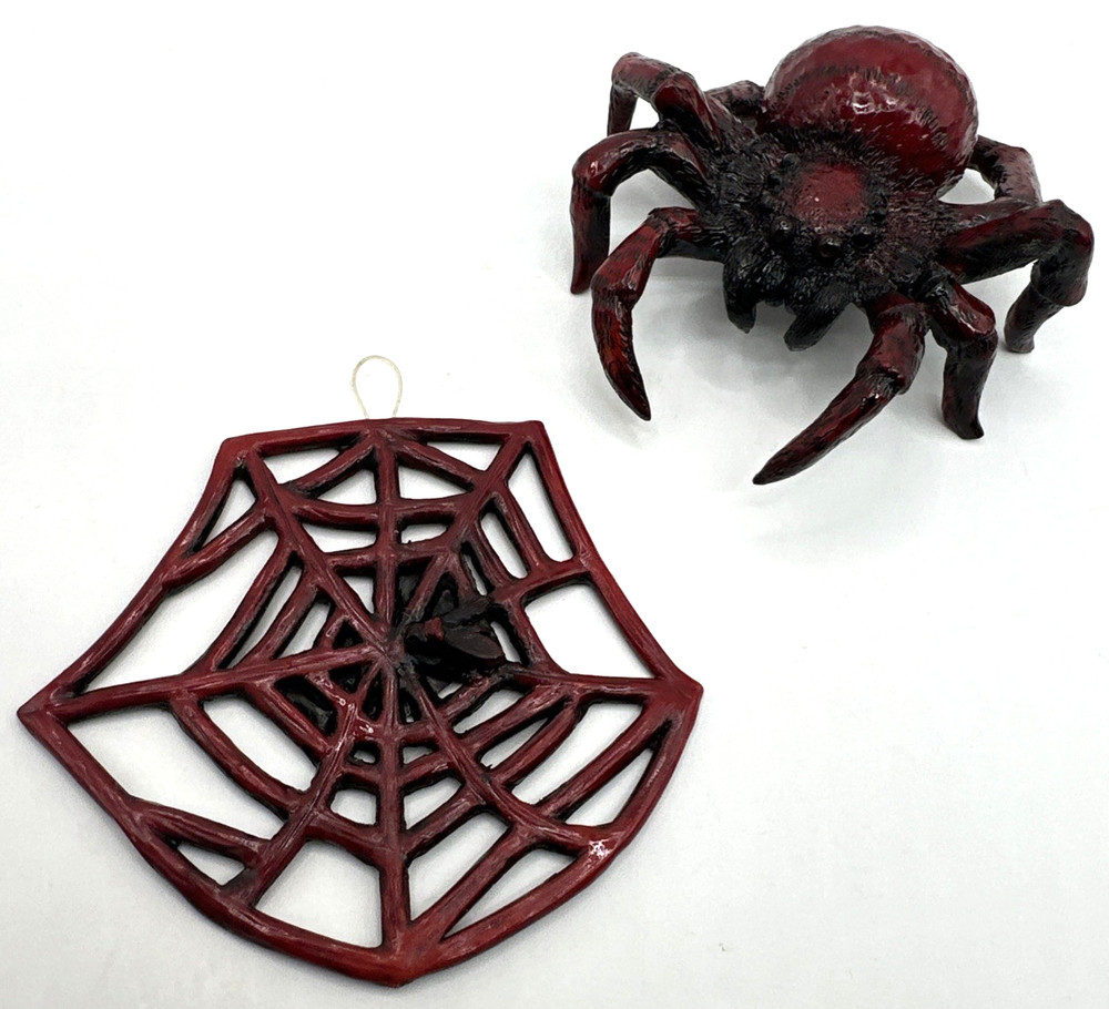 Neil Eyre Red Spider Tarantula Fly Web Halloween Figurine